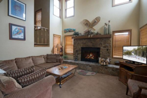 Classic 3BR Walking Distance to Slopes Main St Breckenridge